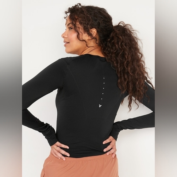 Old Navy Seamless Black Active Workout Top Long Sleeve Wicking Activewear XXL 2X - Picture 6 of 6